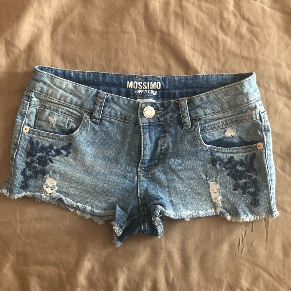 Women’s jean shorts w/ embellishment